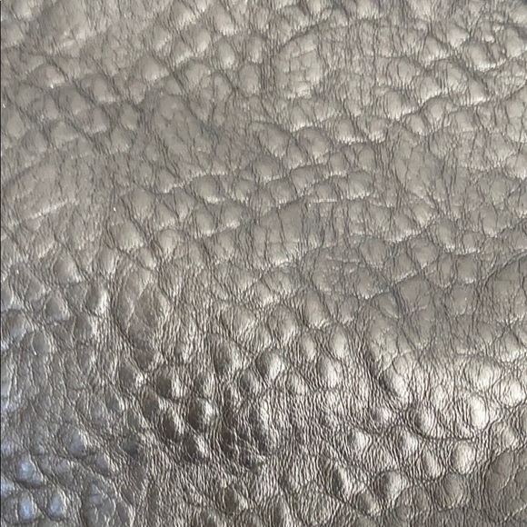 Backpack - Picture 2 of 6